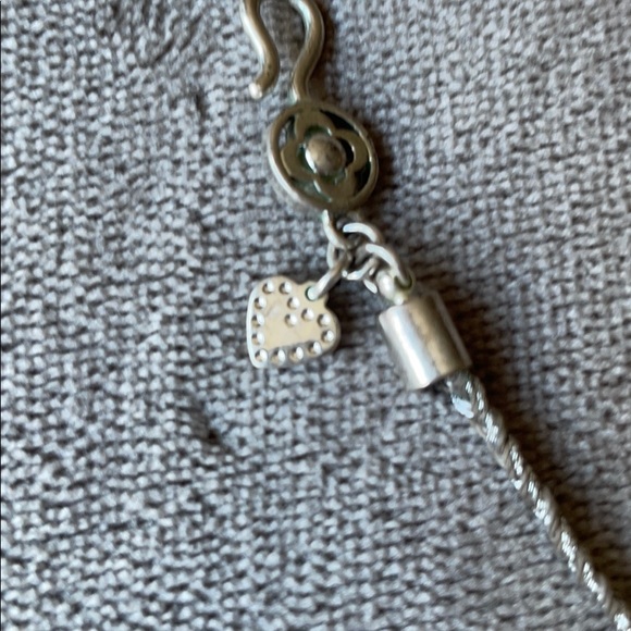 Statement piece necklace - Picture 9 of 12